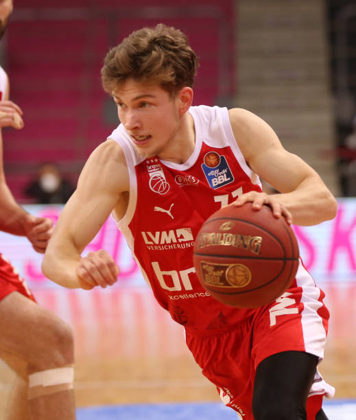 火箭“4换4”运作评级A！休媒预计至少55胜 美记称KD最适配休斯顿