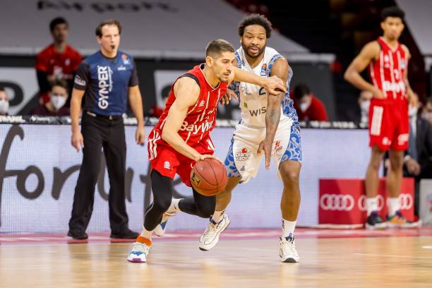 小申带的挺好的！申台龙带印尼0比0战平澳大利亚，对沙特1胜1平.