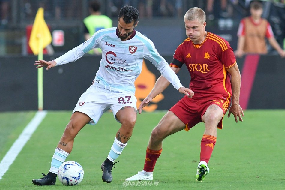 将前锋亚历 将前锋亚历