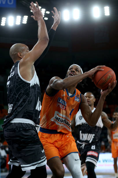 冠军头衔的 冠军头衔的