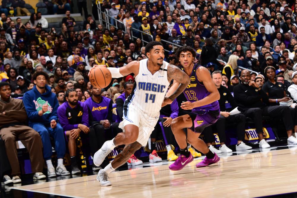 中超降级队换帅风波：洋帅黯然离场，菜鸟能否逆袭？